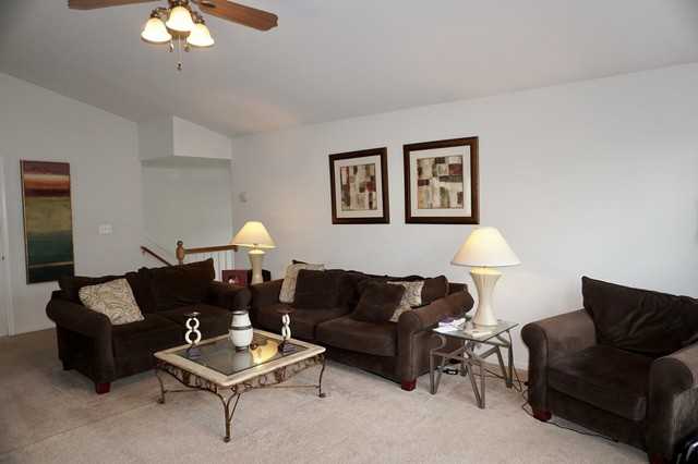 465 Metropolitan St - Photo 3 of 18