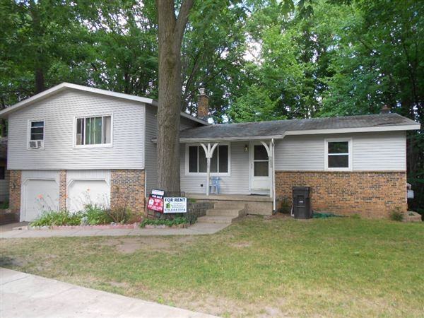 5800 Ridgebrook Dr SE - Photo 2 of 6