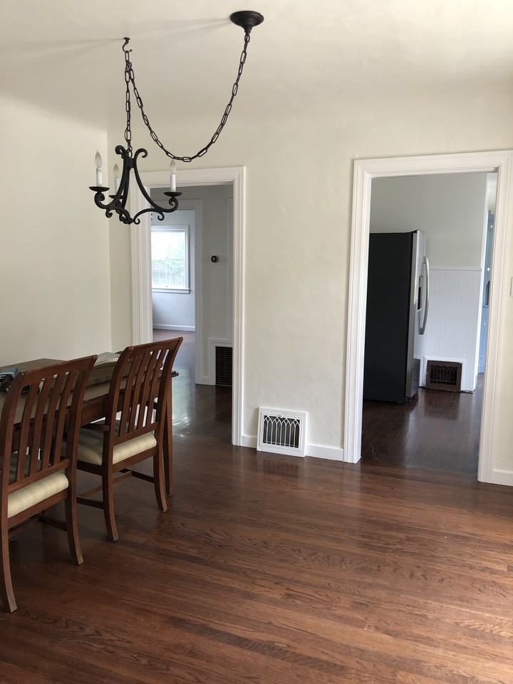 1332 Blewett Ave - Photo 3 of 15