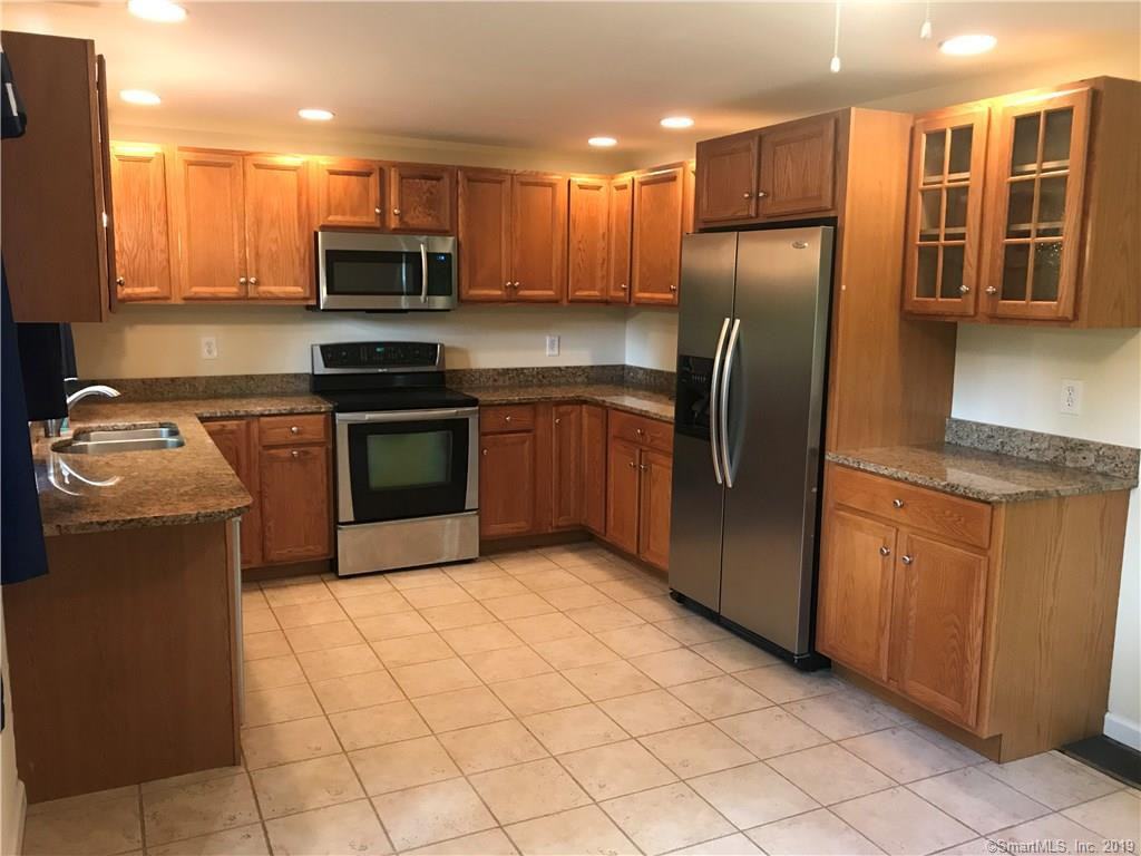 864 Litchfield Turnpike - Photo 2 of 9