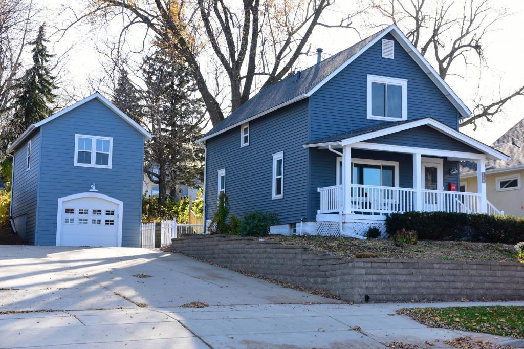 333 W Lake St - Photo 2 of 25