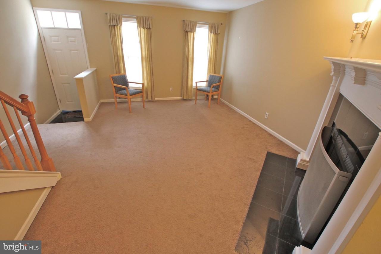 172 Mercer St - Photo 3 of 19