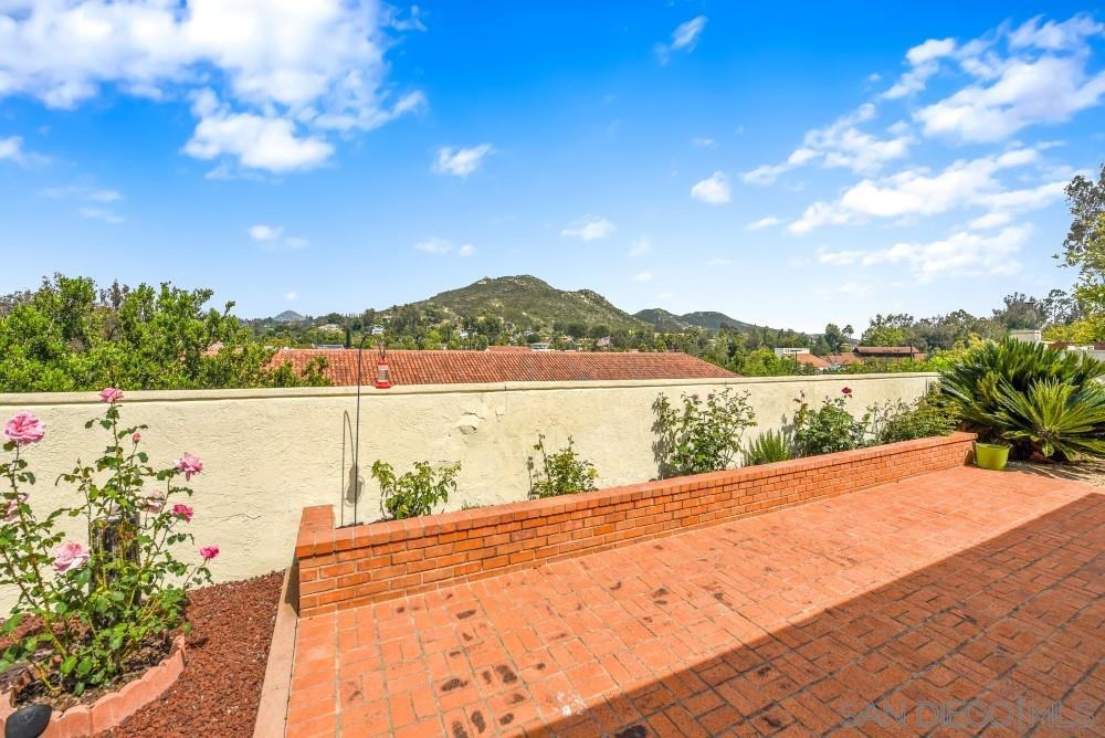 15987 Avenida Lamego - Photo 2 of 25