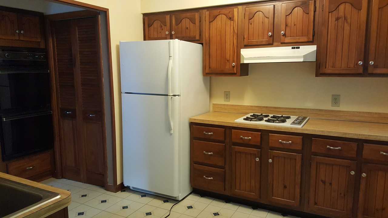 79 W Shawnee Trl - Photo 2 of 8