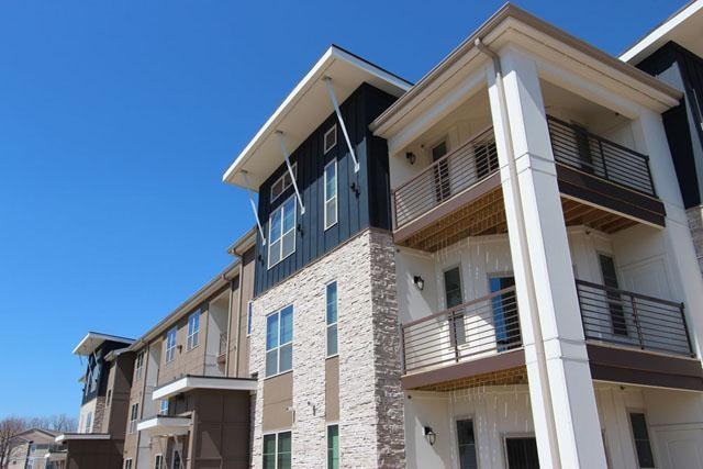 82 Flats Apartments 82nd St, Indianapolis, IN 46240 Zumper