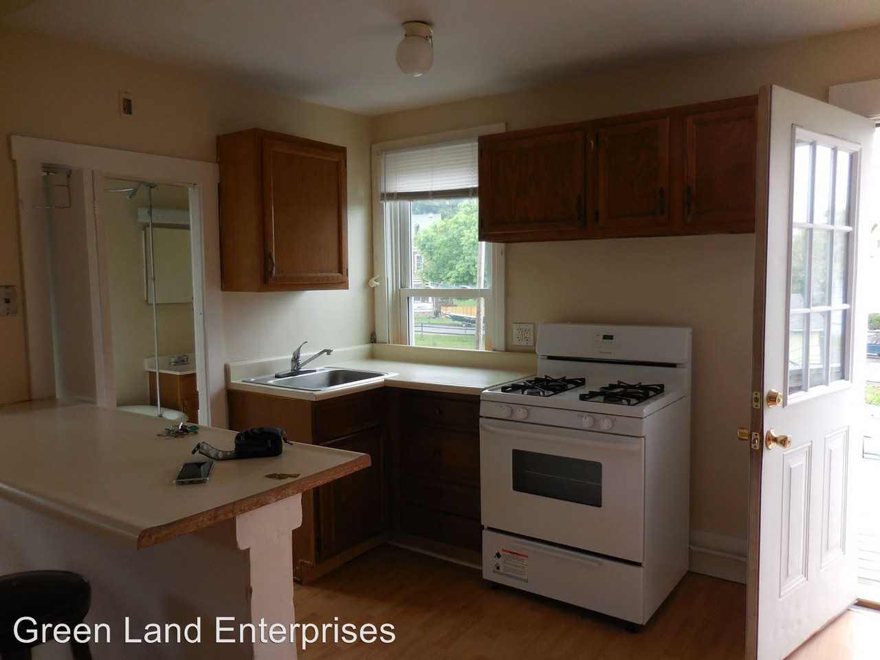 538 22nd. Ave - Photo 3 of 4