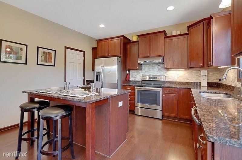 4849 124th Lane Northeast - Photo 2 of 14