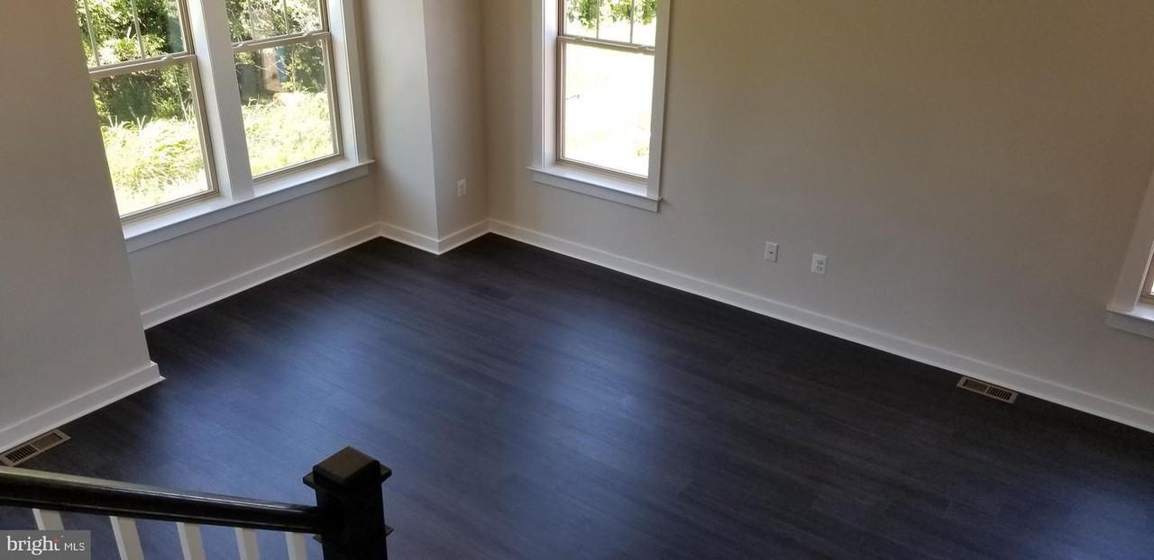 821 Badger Avenue - Photo 3 of 14