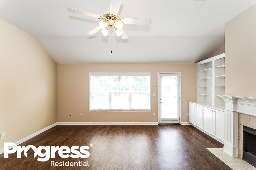 11661 Belle Manor Dr - Photo 3 of 16