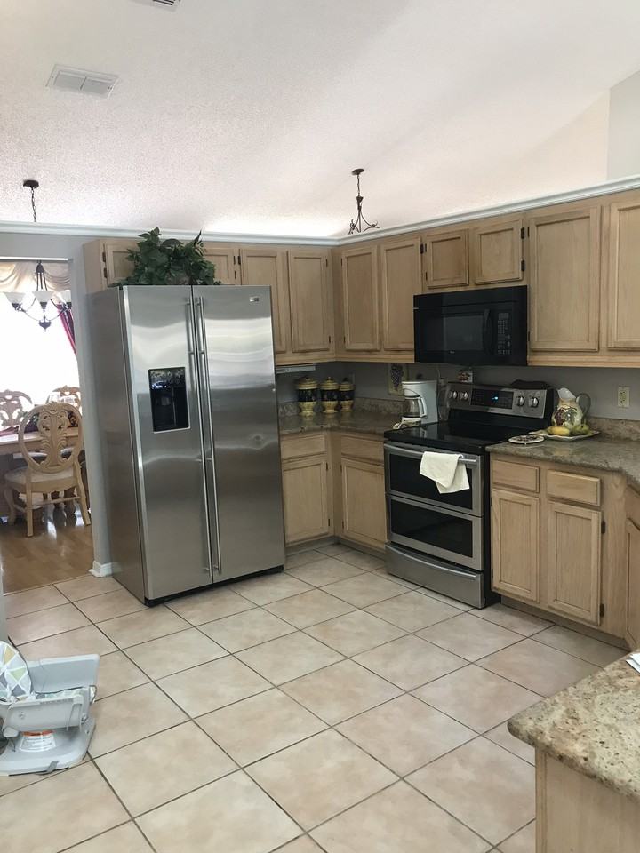 12930 Forestedge Cir - Photo 2 of 8