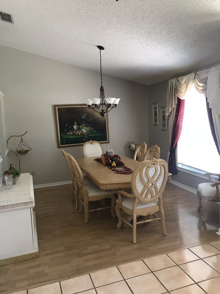 12930 Forestedge Cir - Photo 3 of 8