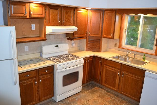 321 E Bluff St - Photo 2 of 24