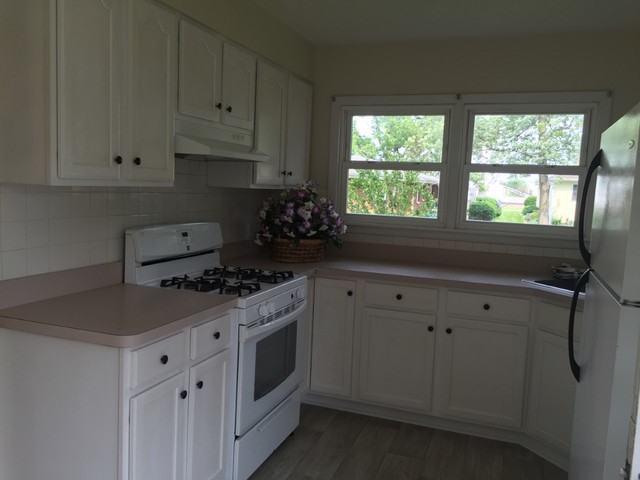 110 Greenwood St - Photo 2 of 12