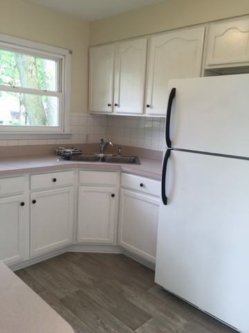 110 Greenwood St - Photo 3 of 12