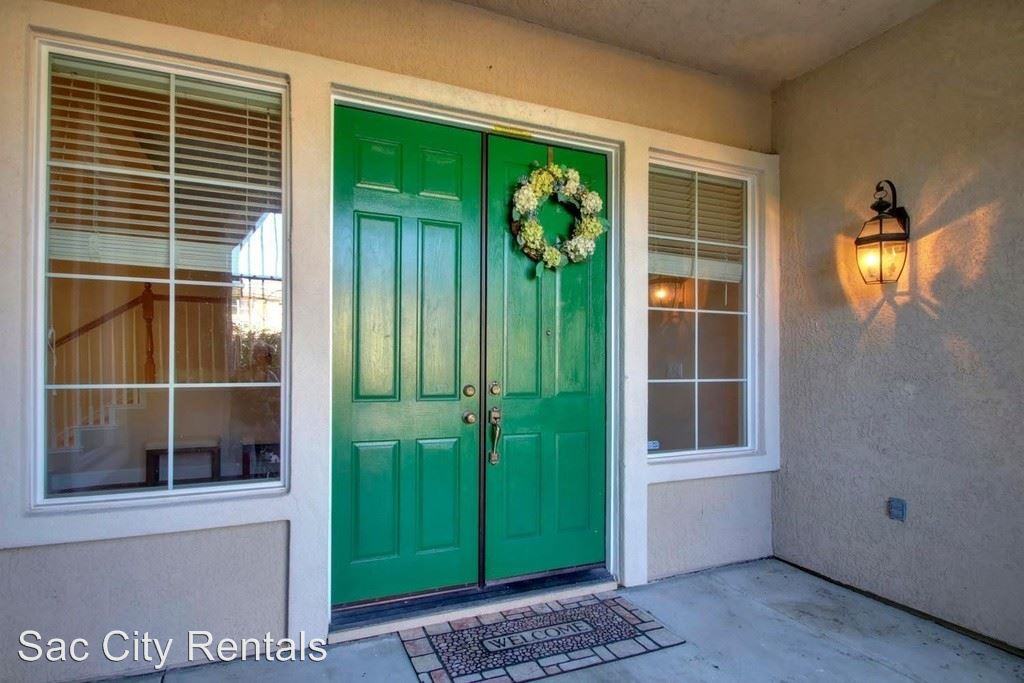 9809 Valgrande Way - Photo 2 of 35