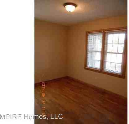1212 N Main St - Photo 2 of 11