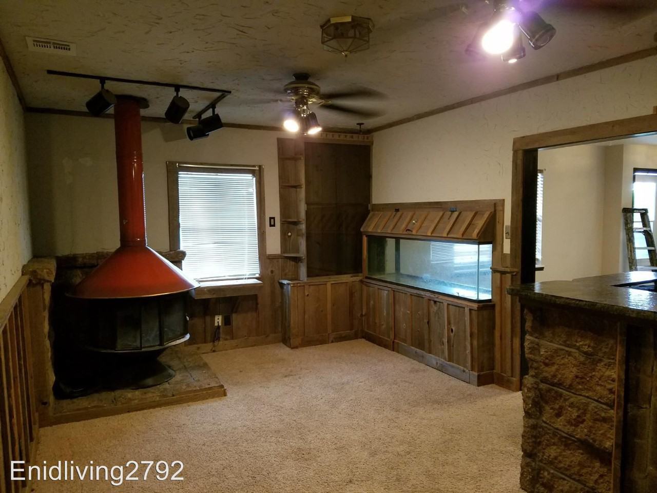 122 Anthony Dr - Photo 2 of 13