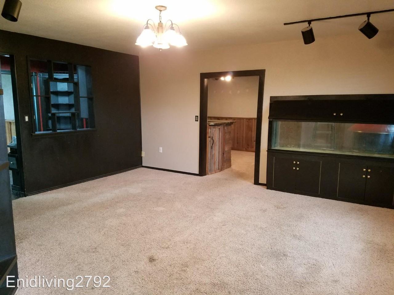 122 Anthony Dr - Photo 3 of 13