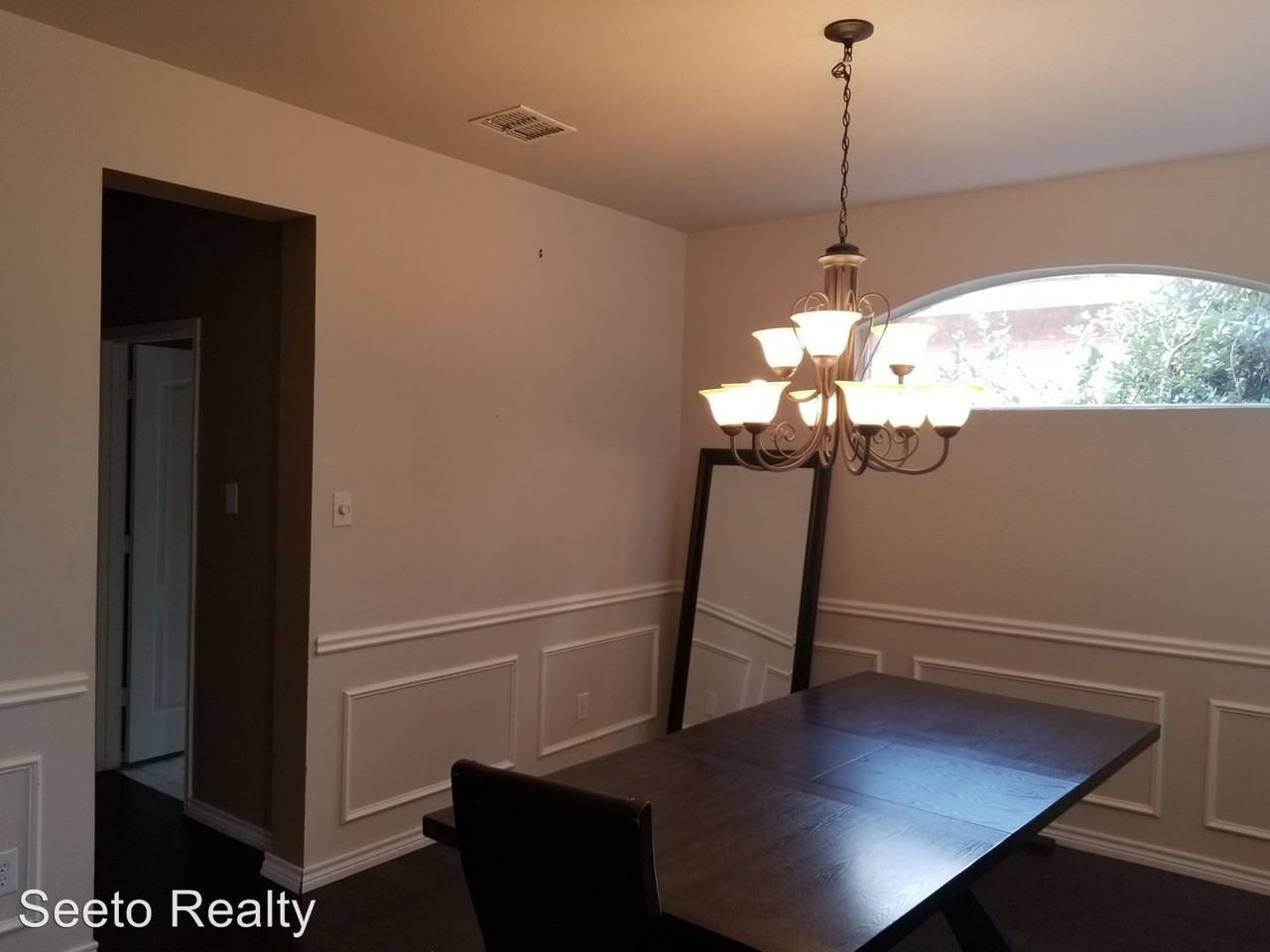 1435 Pine Bluff Dr - Photo 3 of 16