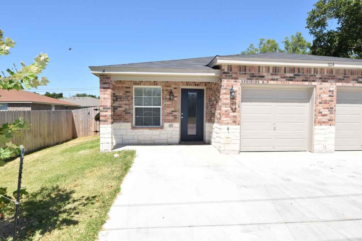 1614 Dakota Trce - Photo 3 of 32