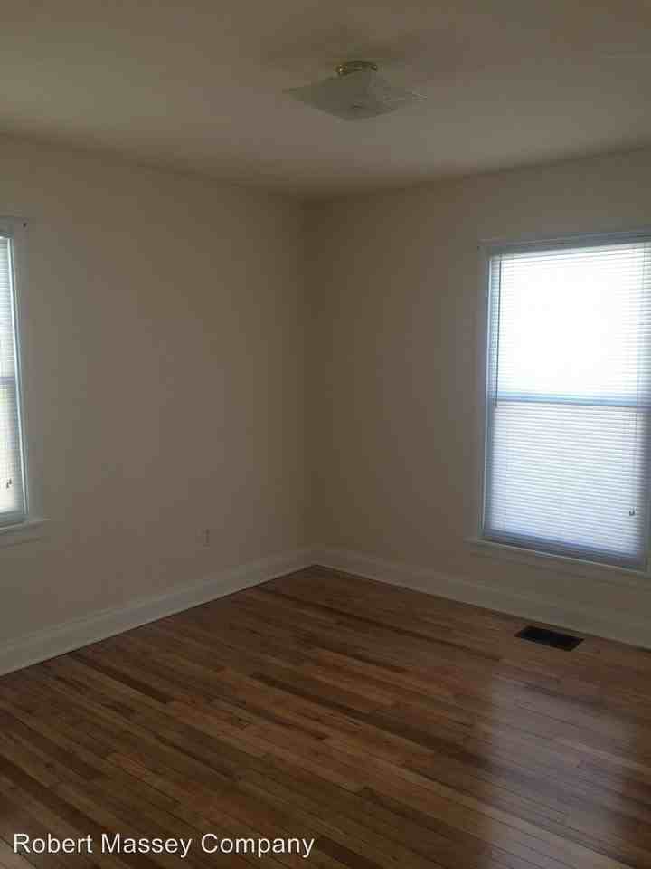 5402 Southside Dr - Photo 3 of 10