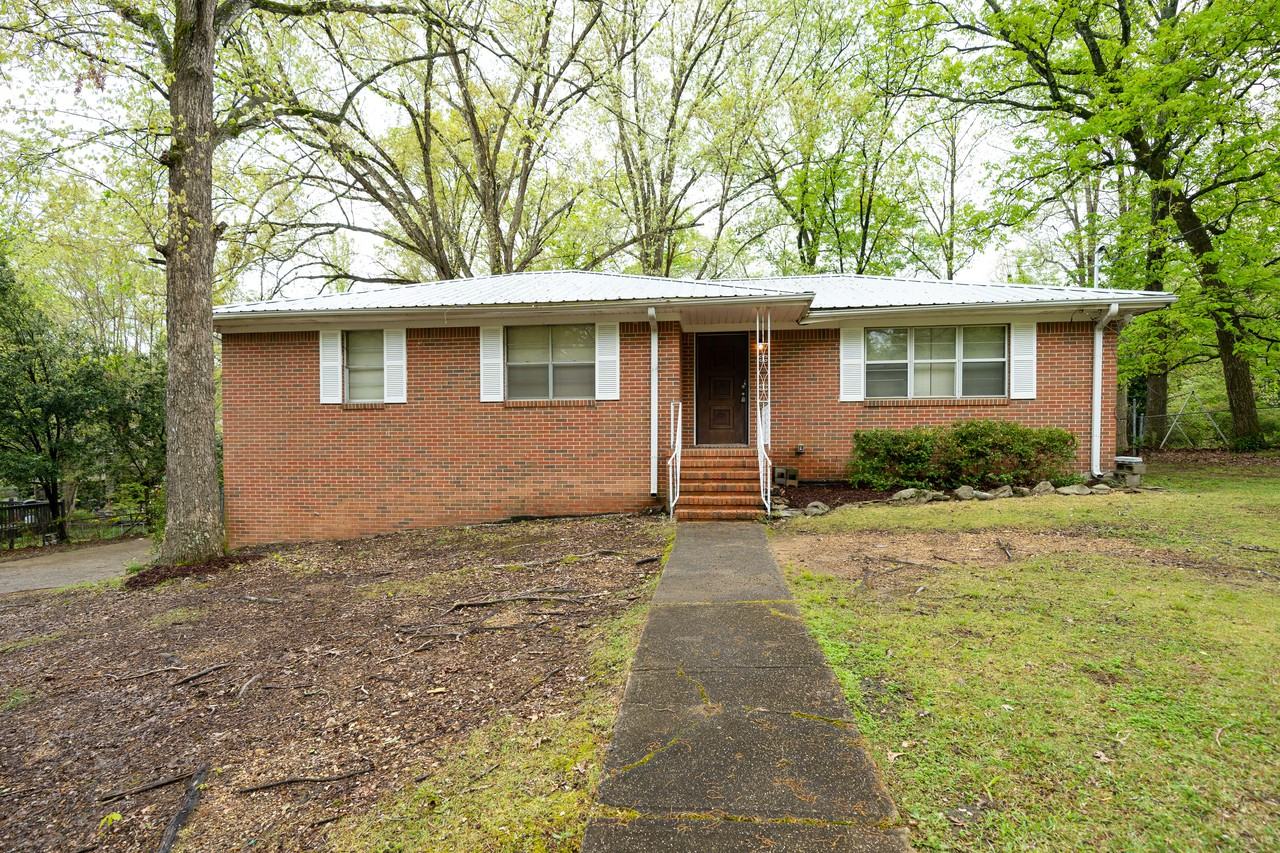 629 26th Ave Nw - Photo 3 of 33