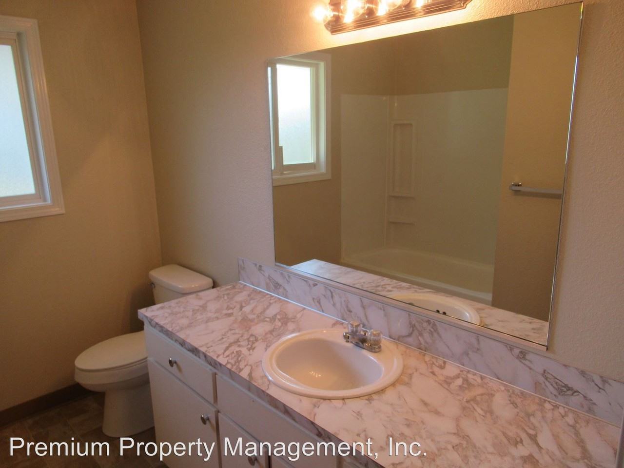 2035 Debbie Way NE - Photo 3 of 11