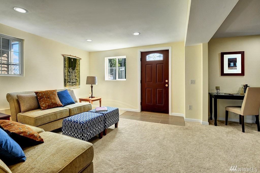 3308 S Holden St - Photo 2 of 11