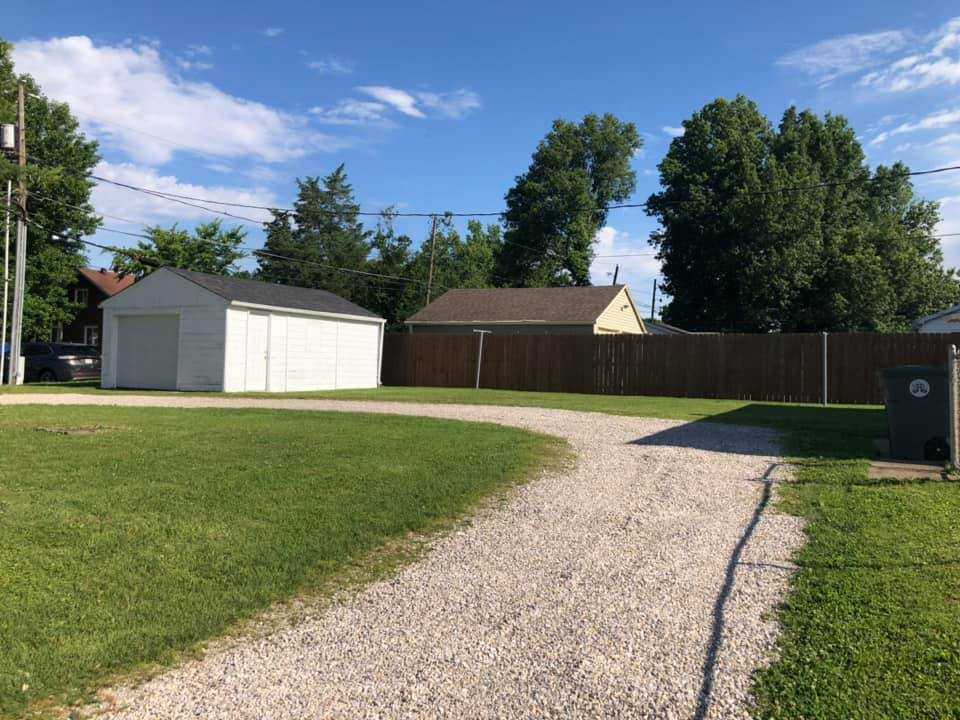 800 N Lincoln Park Dr - Photo 2 of 7