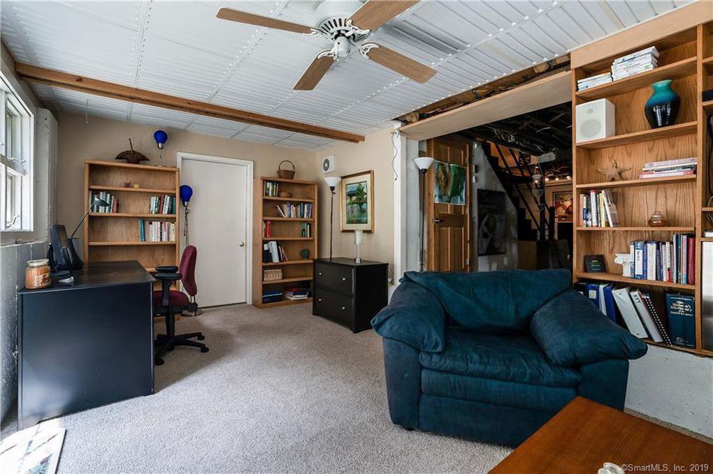 569 E Center St - Photo 3 of 24