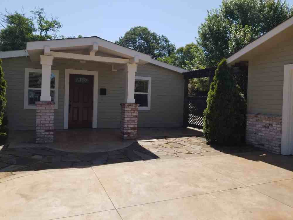 824 Prince Ave - Photo 2 of 25