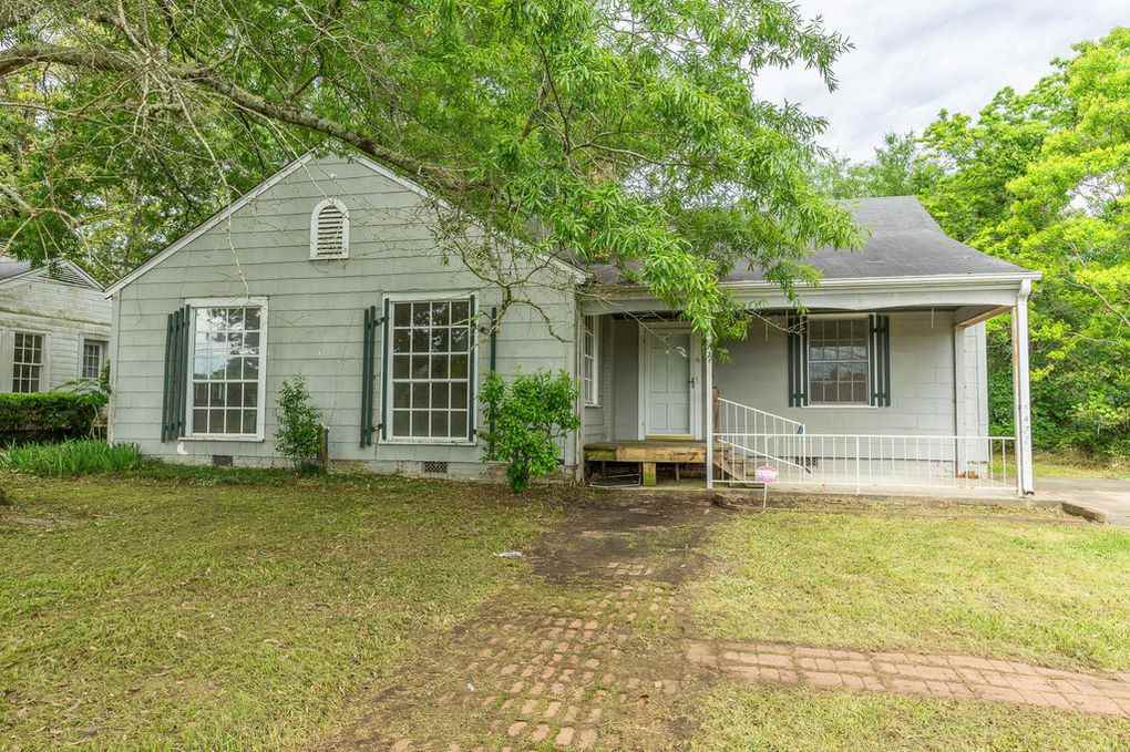 111 Patton Avenue - Photo 2 of 16