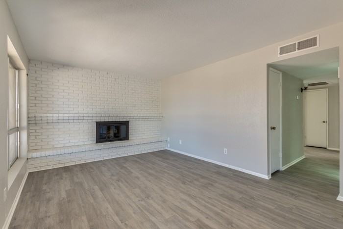 7736 W Flower St - Photo 3 of 20