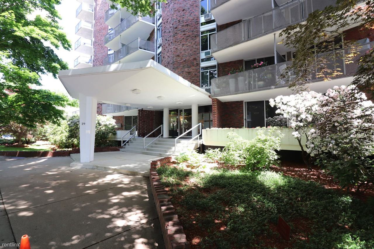 19 Winchester St - Photo 3 of 31