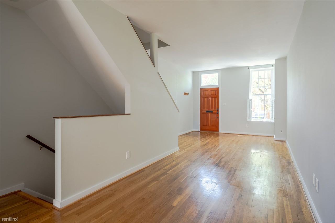 712 Portland St - Photo 3 of 13