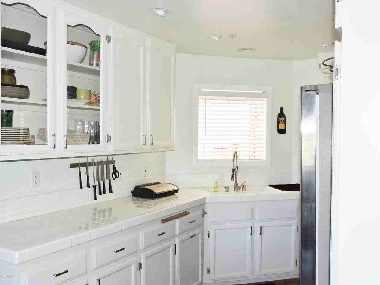 2713 Antonio Dr 203 - Photo 2 of 20