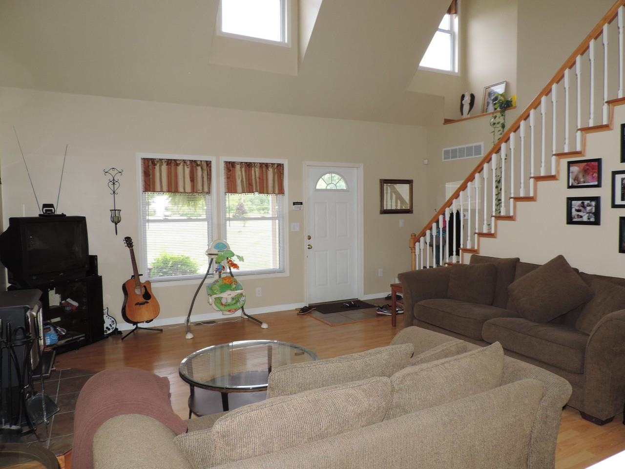 960 Leet Rd - Photo 3 of 15