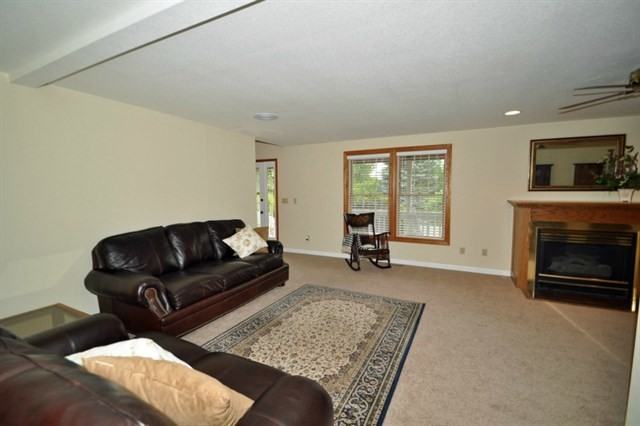 10153 Vickery Avenue East - Photo 2 of 11