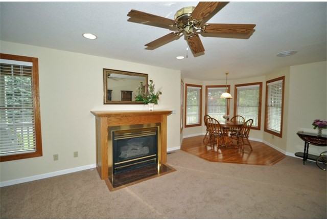 10153 Vickery Avenue East - Photo 3 of 11