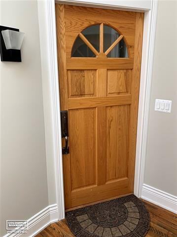 802 Lapeer Ave - Photo 2 of 13