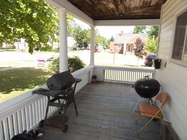 300 S Clay St - Photo 3 of 4