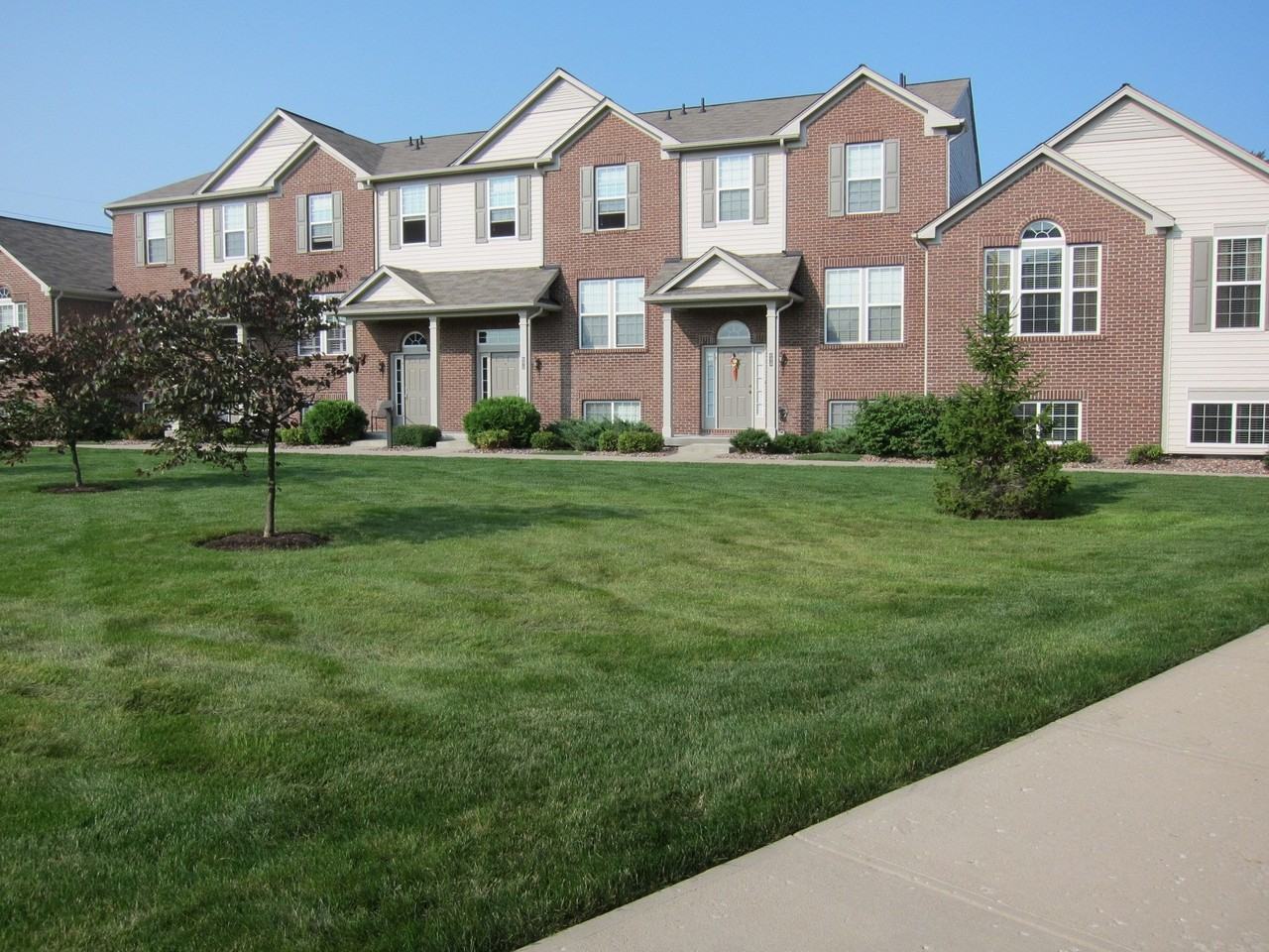 8405 Clayhurst Dr - Photo 3 of 34