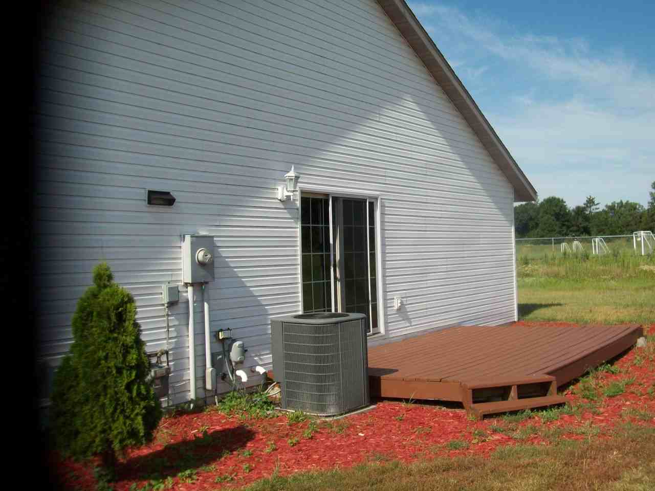 14313 Meadowlark Ct - Photo 3 of 8