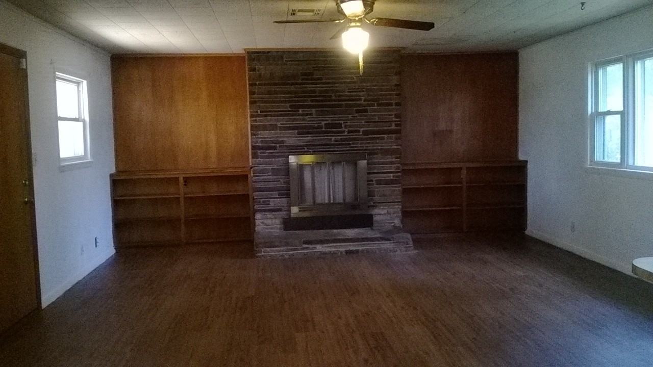 1353 N 76th E Ave - Photo 2 of 11