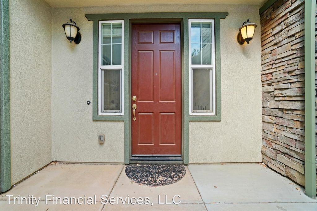 193 W Santa Barbara Way - Photo 3 of 30