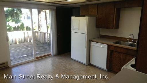 8215 & 8217 111th St E - Photo 2 of 17