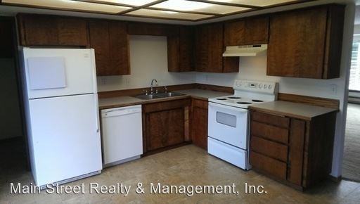 8215 & 8217 111th St E - Photo 3 of 17