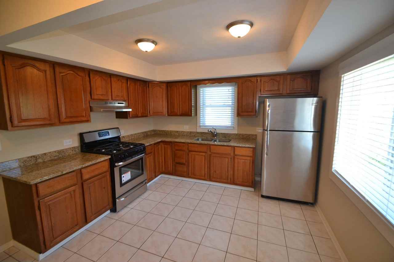 1720 Hebron Ave - Photo 2 of 6