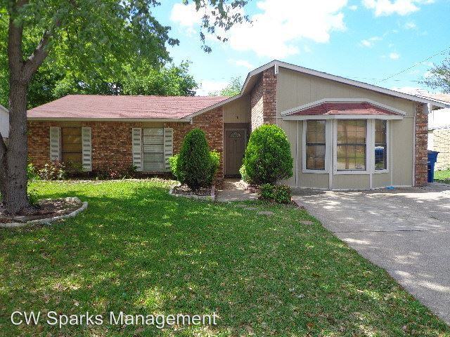 558 Ridgemont Dr - Photo 2 of 2