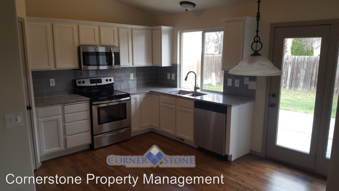 2650 N Chancery Way - Photo 3 of 8